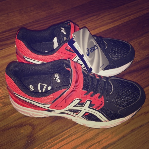 asics size 3 asics size 3